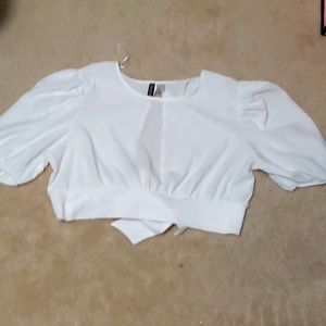 H&M Divided cropped white blouse